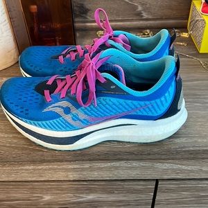 Women’s Saucony Endorphin Speed 2